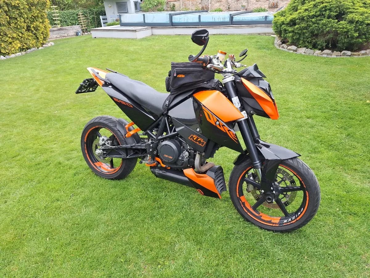 KTM 690