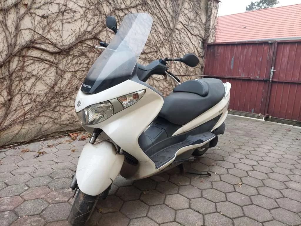 Suzuki Burgman