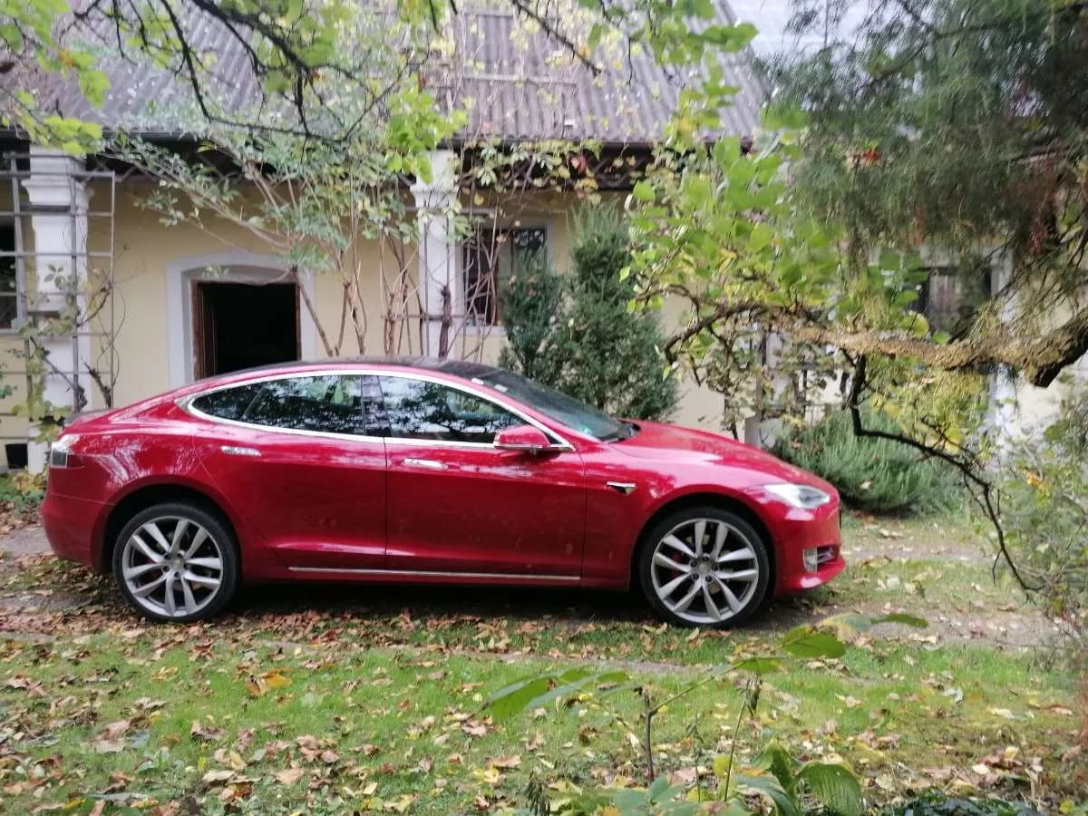 Tesla Model S