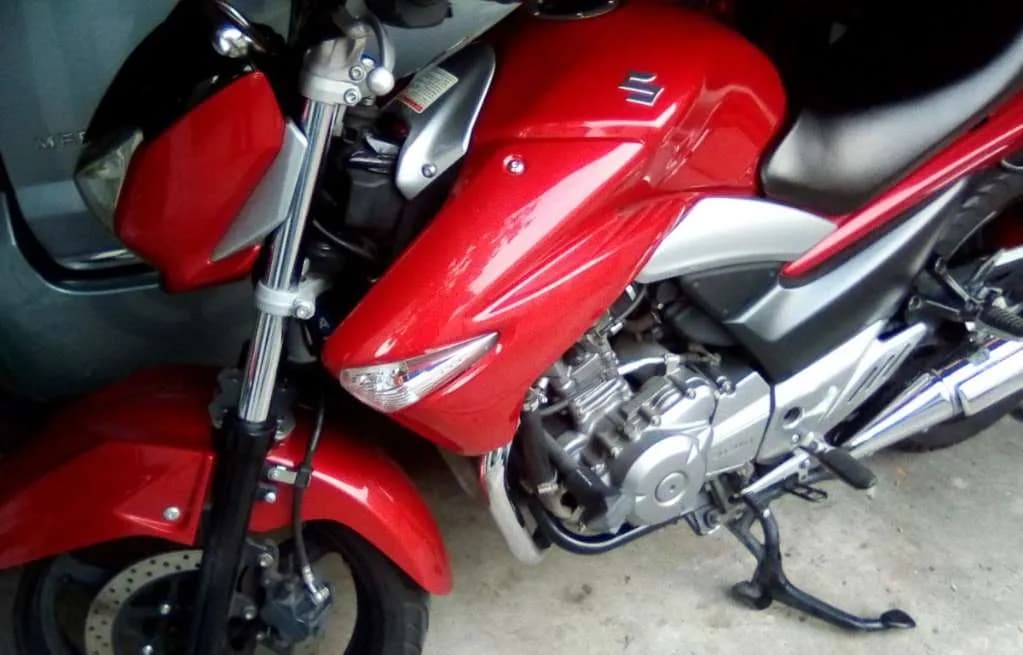 Suzuki GS