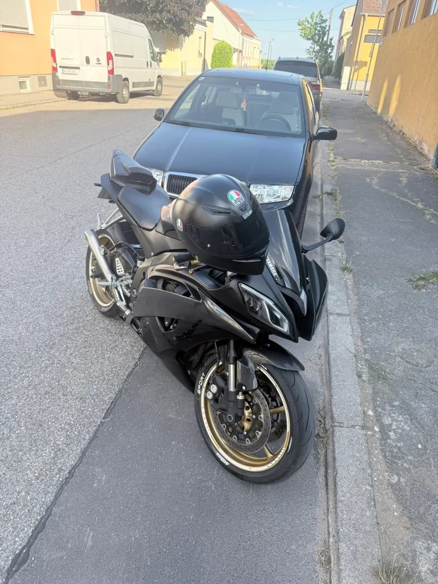 Yamaha YZF