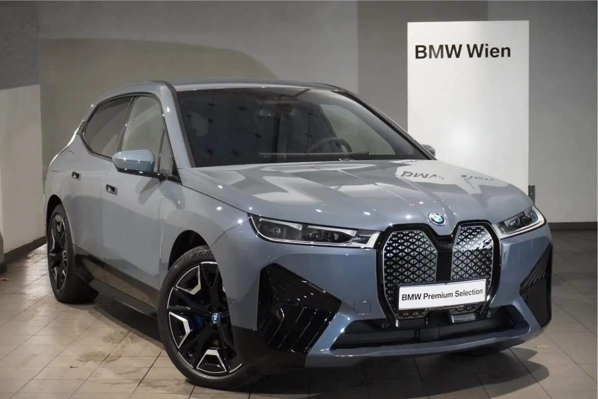 BMW iX