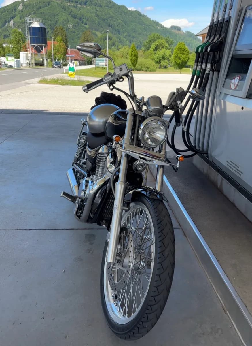 Suzuki Intruder
