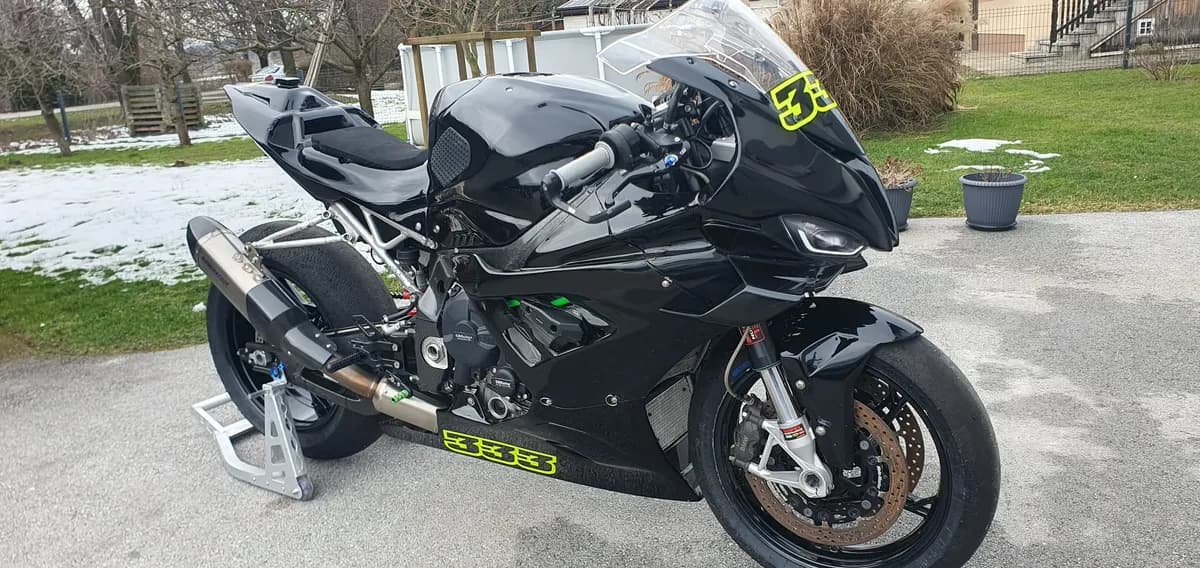 BMW M 1000 RR