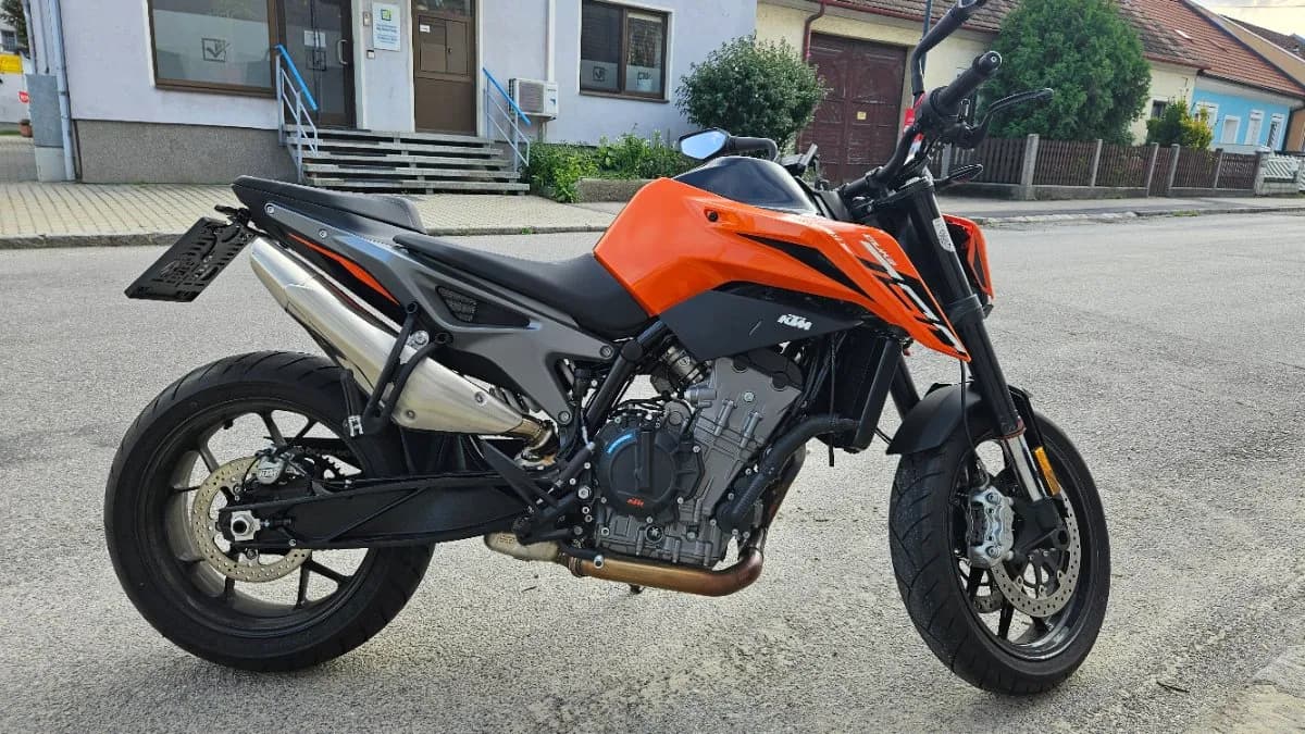KTM 690