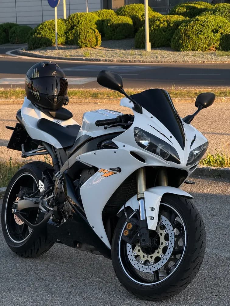 Yamaha YZF