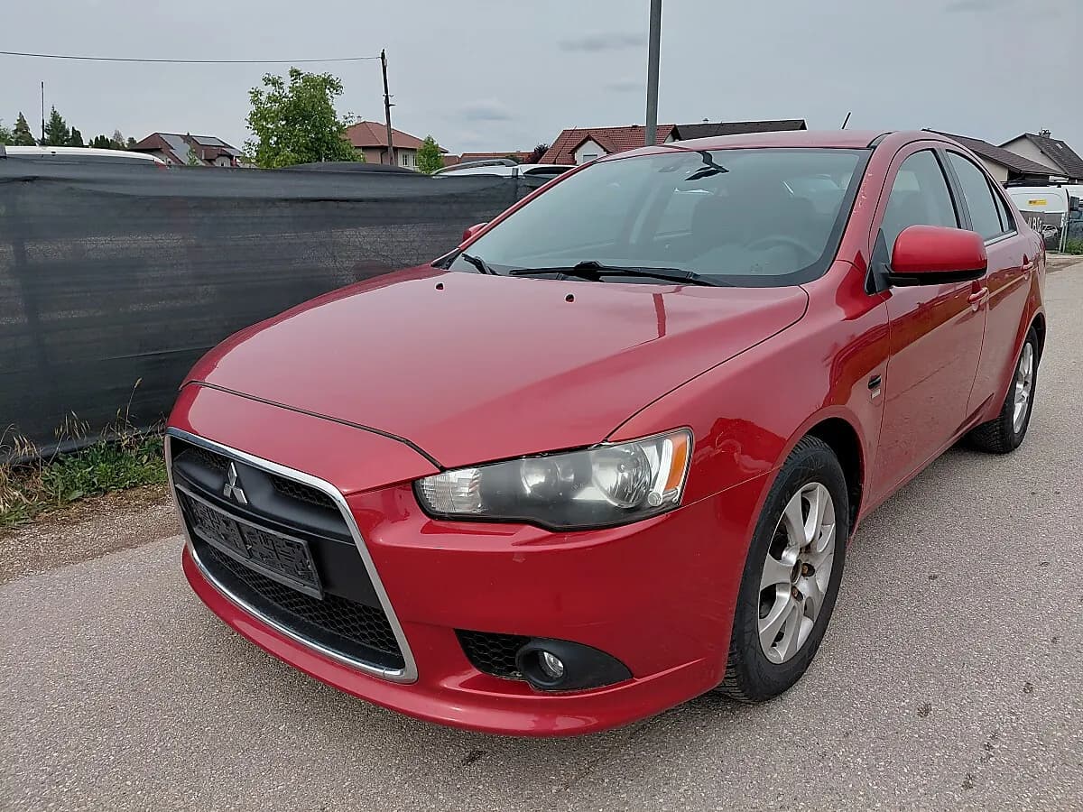 Mitsubishi Lancer