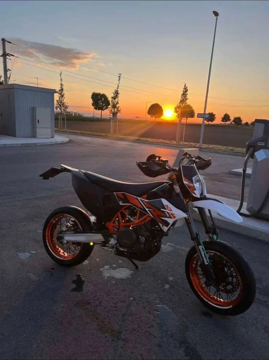 KTM 690
