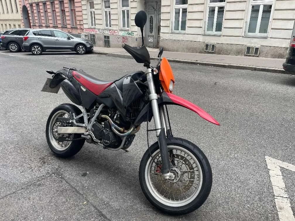 KTM 640