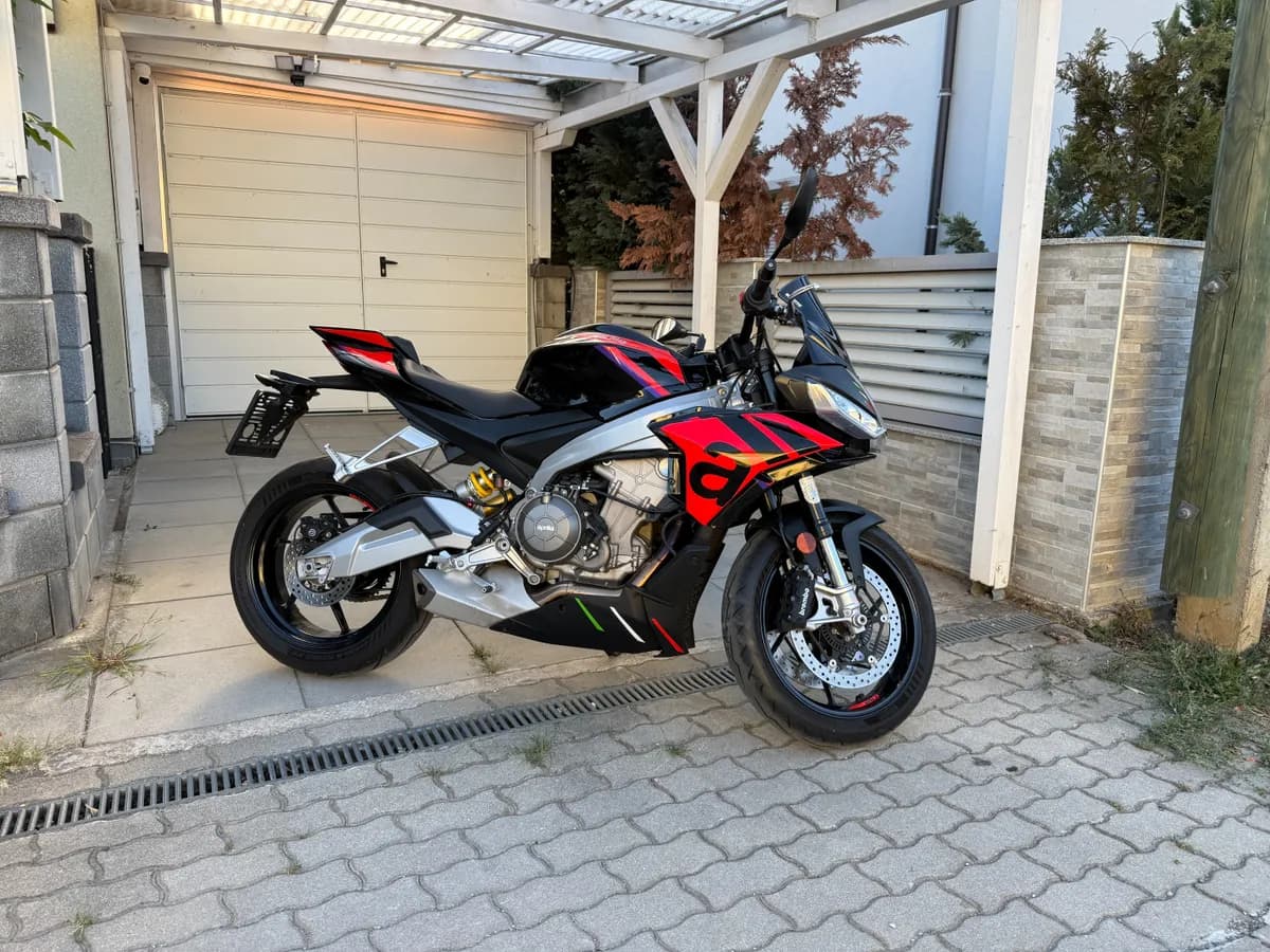 Aprilia Tuono