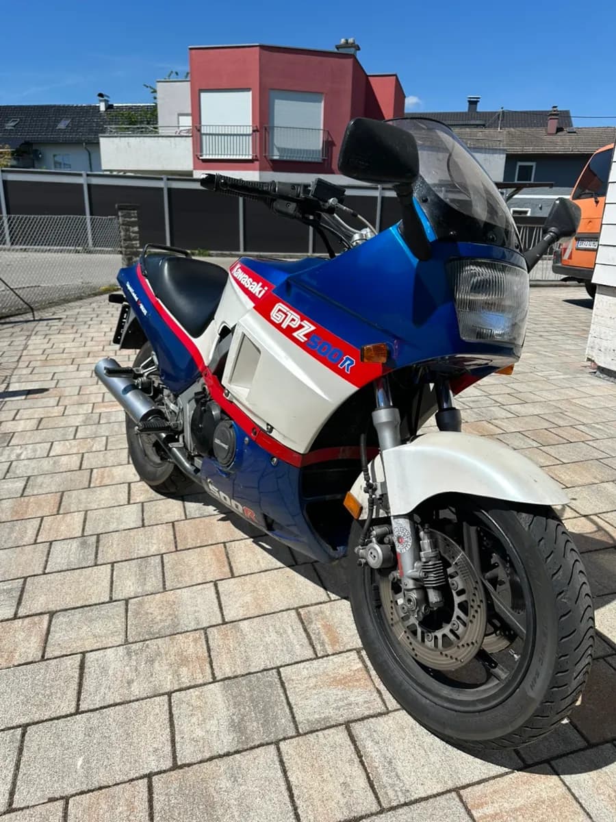 Kawasaki GPZ