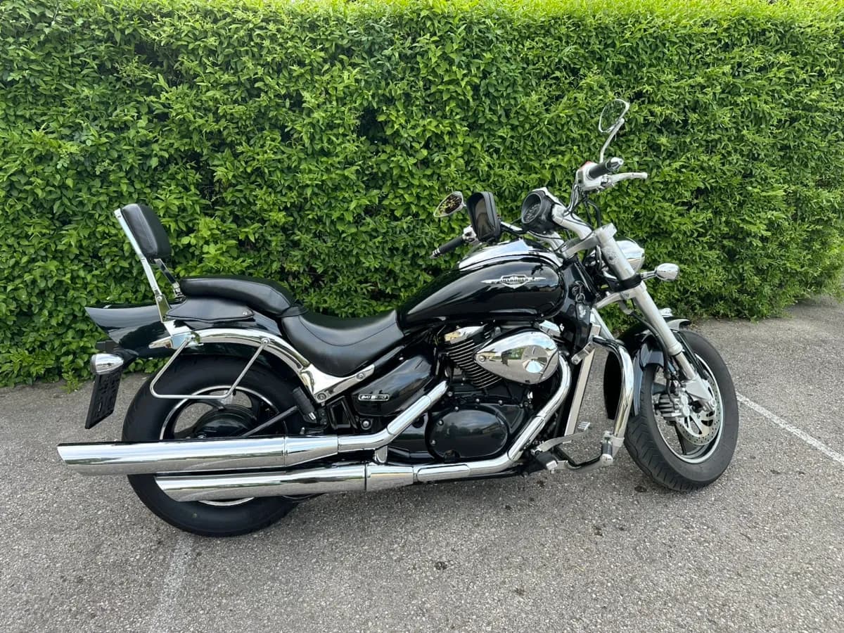 Suzuki Intruder