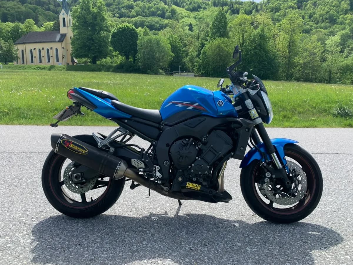 Yamaha FZ 1