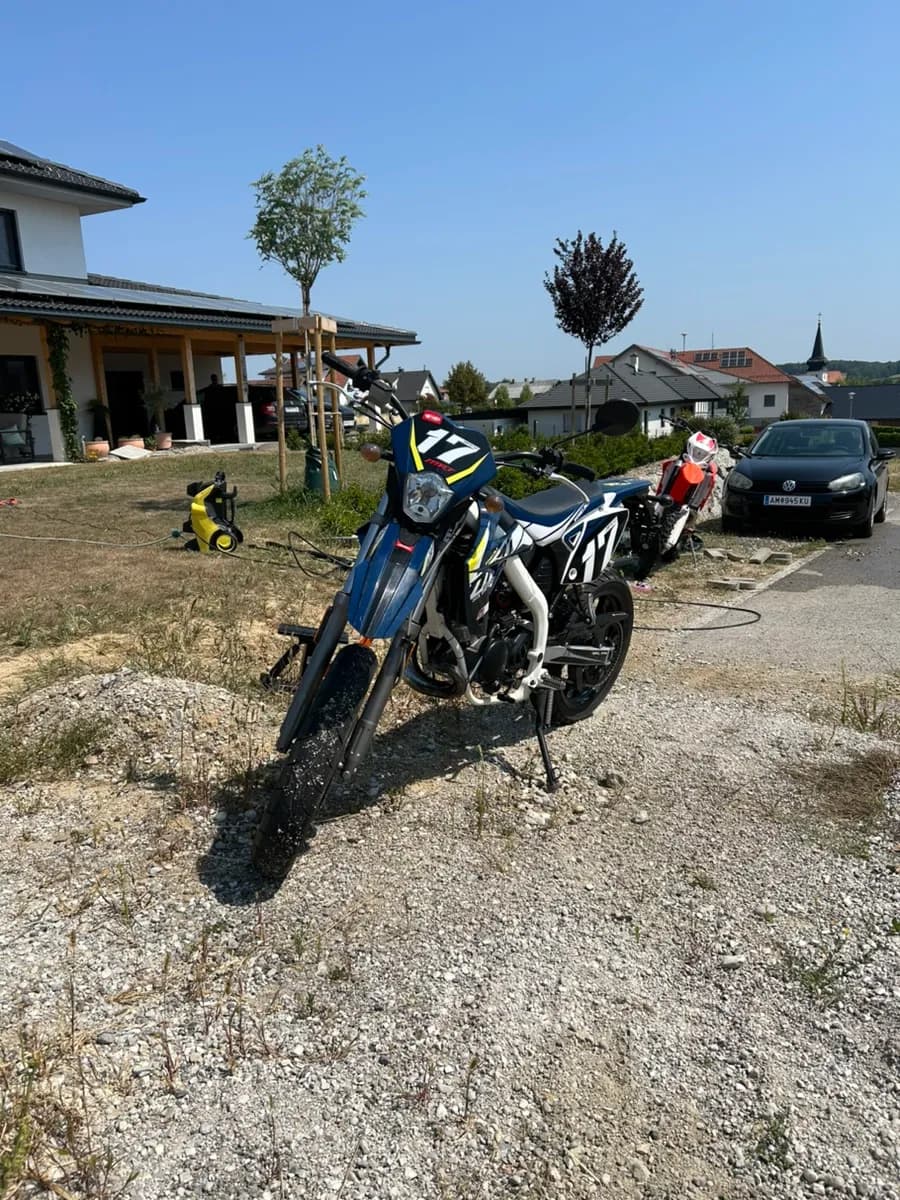 Rieju MRT