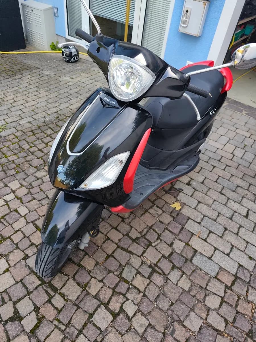 Piaggio Fly